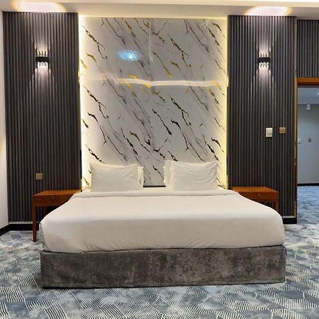 Al Massa Plus Hotel 艾因 外观 照片